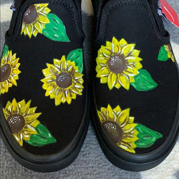 🌻Custom Vans-Slip Ons with Sunflowers🌻 - Picture 5 of 7